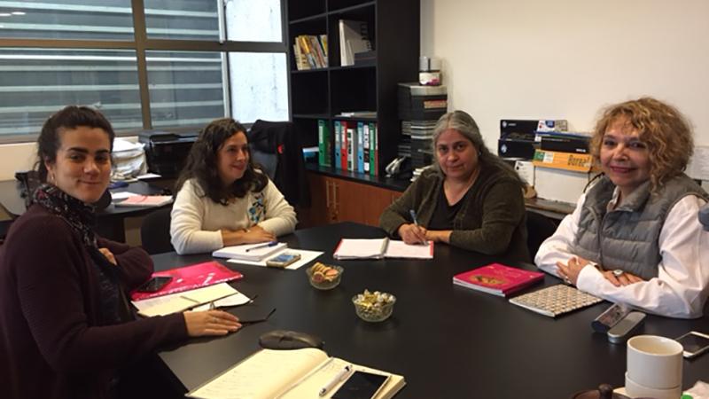Reunión de trabajo el día 20 de abril de 2018 Daniela Mahana, Margarita Valenzuela, Susana Herrera y Sonia Montecino.
