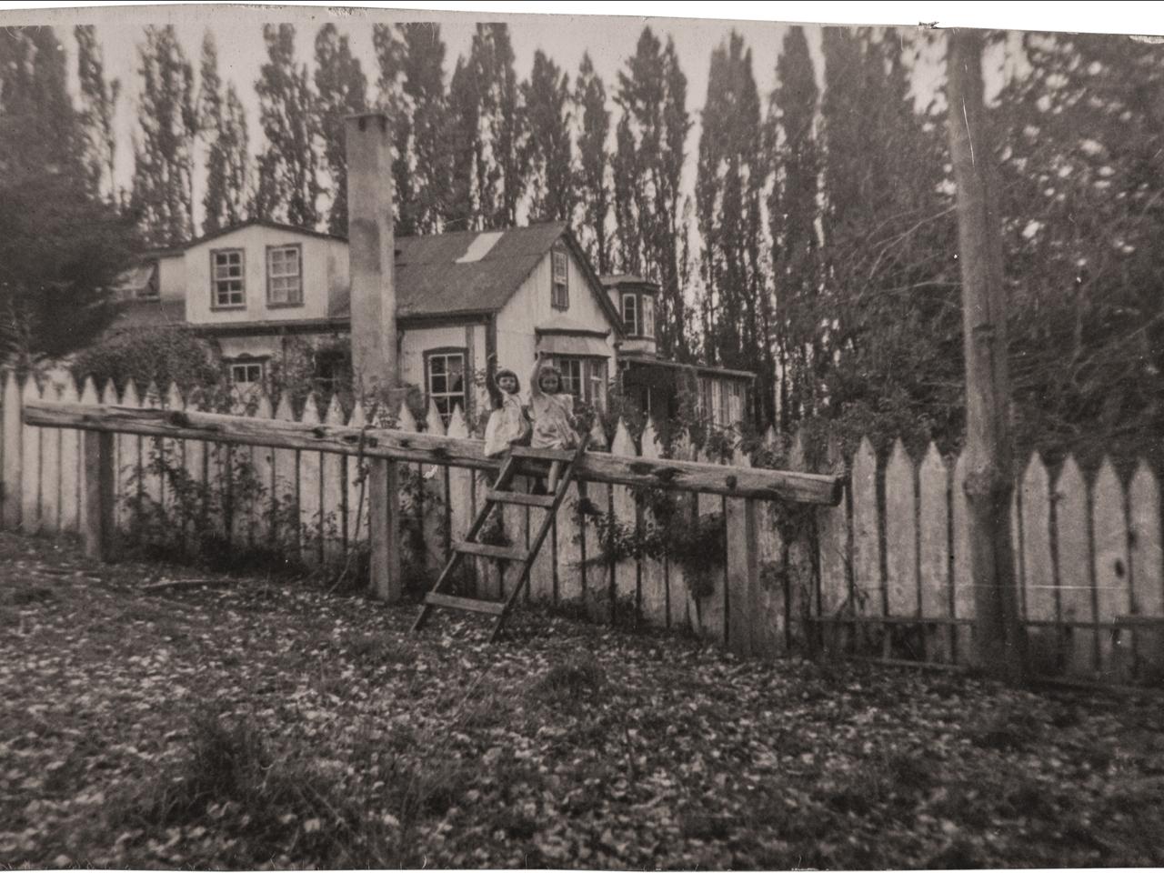 Casona de la administración de la SIA en Coyhaique Bajo