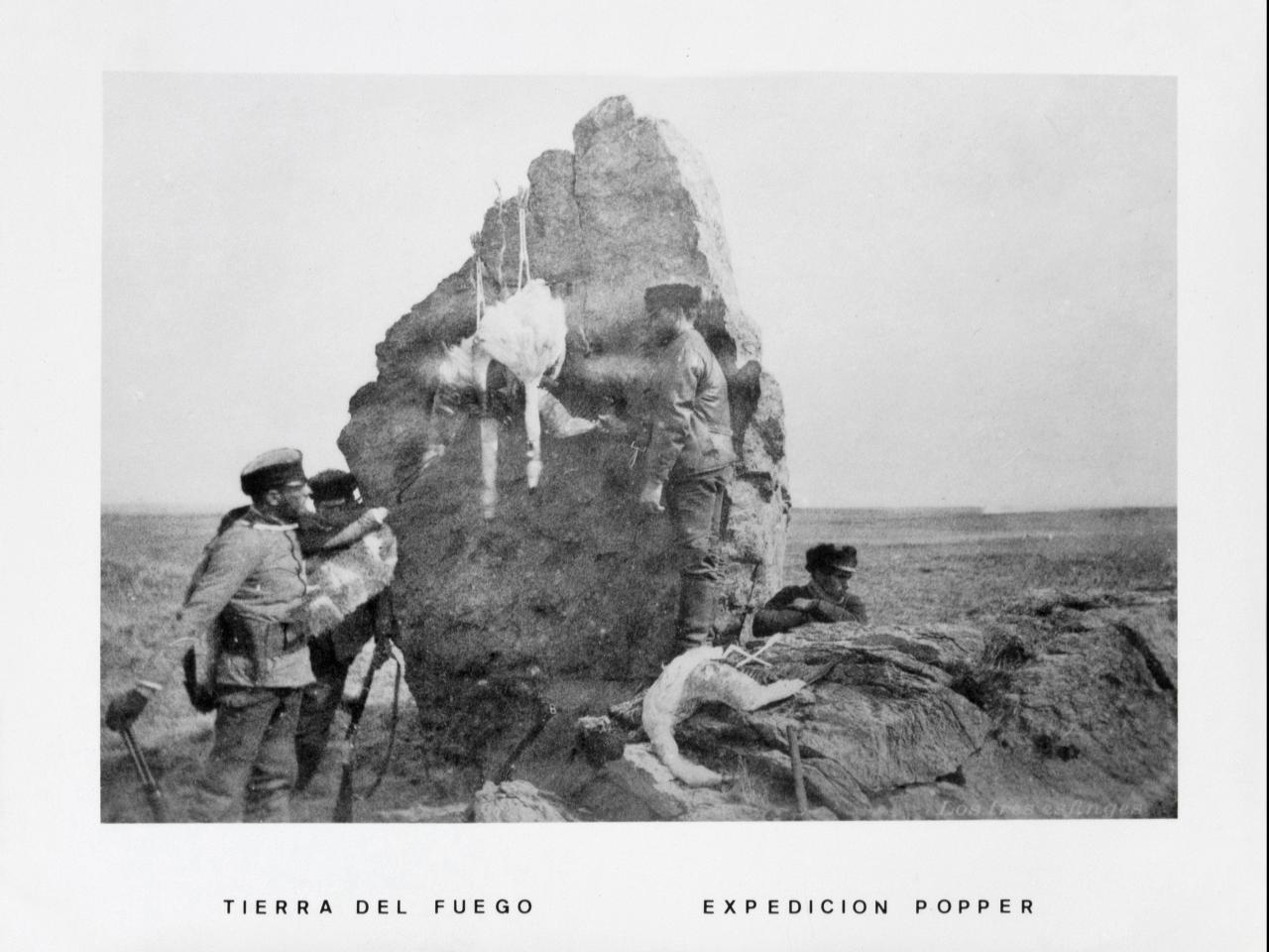 Los tres esfinges, expedición Popper