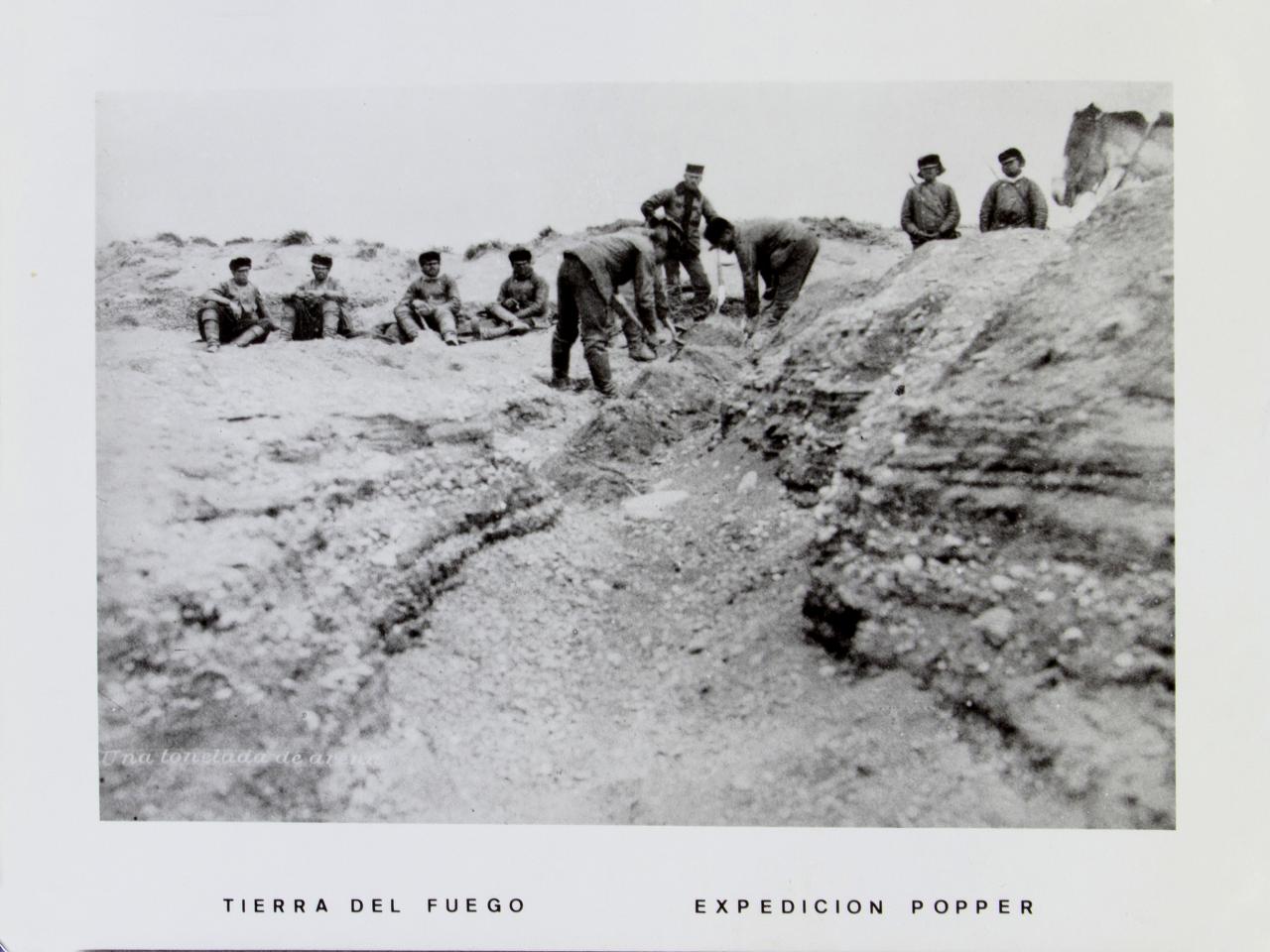 Una tonelada de arena, expedición Popper