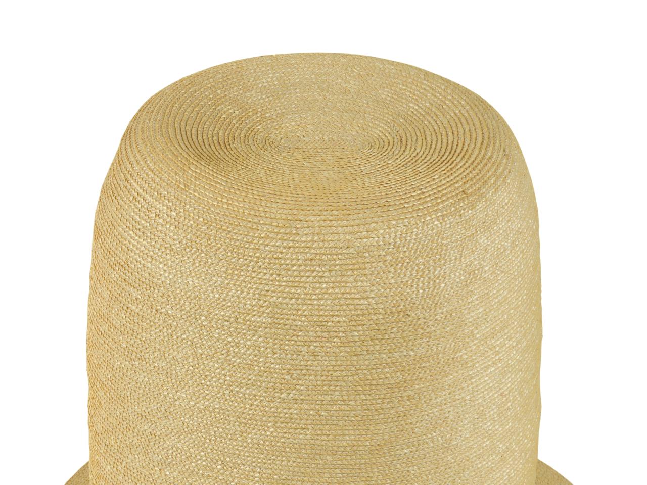 Detalle de copa hundida, sombrero tipo Rugendas, tejido en paja teatina natural