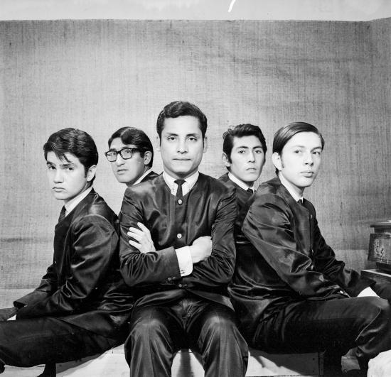 Eduardo Macuada y Los Viking