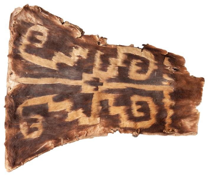 Coraza, pechera o escudo decorado de cuero Coraza, pechera o escudo decorado de cuero