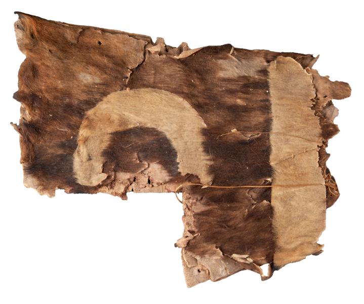 Coraza, pechera o escudo decorado de cuero Coraza, pechera o escudo decorado de cuero