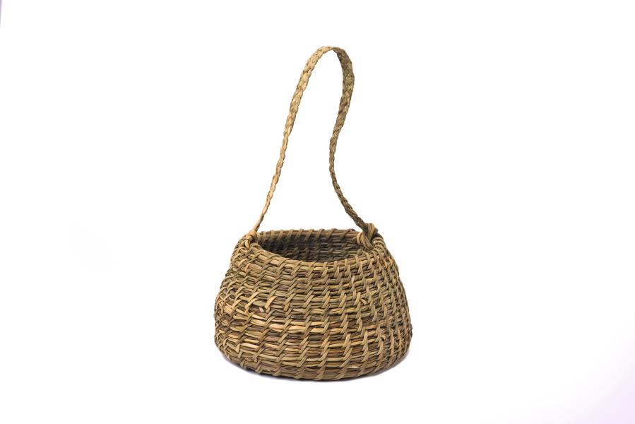 Canasto tipo Ulon Steapa o Vuelta y vuelta, elaborado por Claudia González Vidal