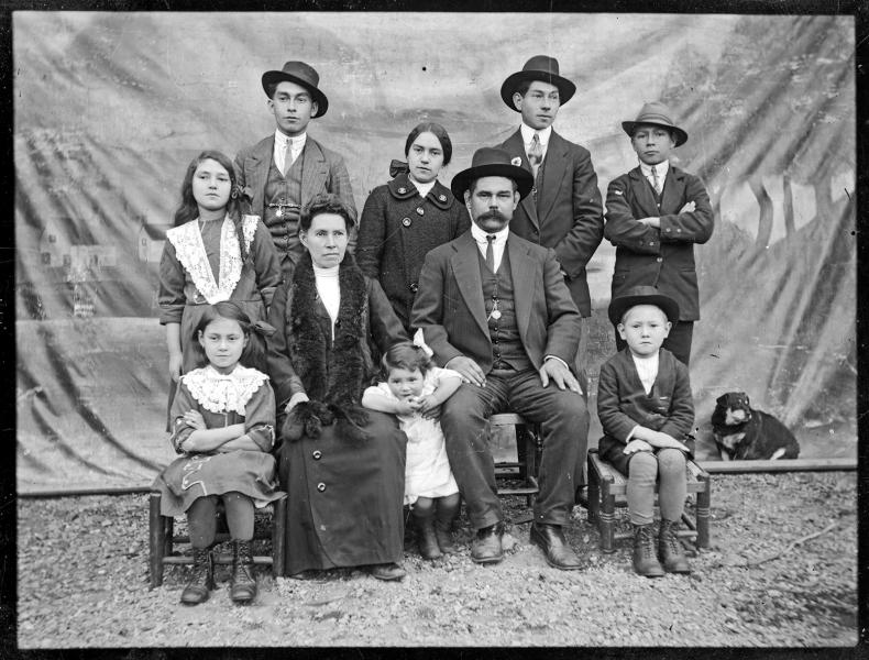 Retrato familia Rivas Núñez (c. 1915)