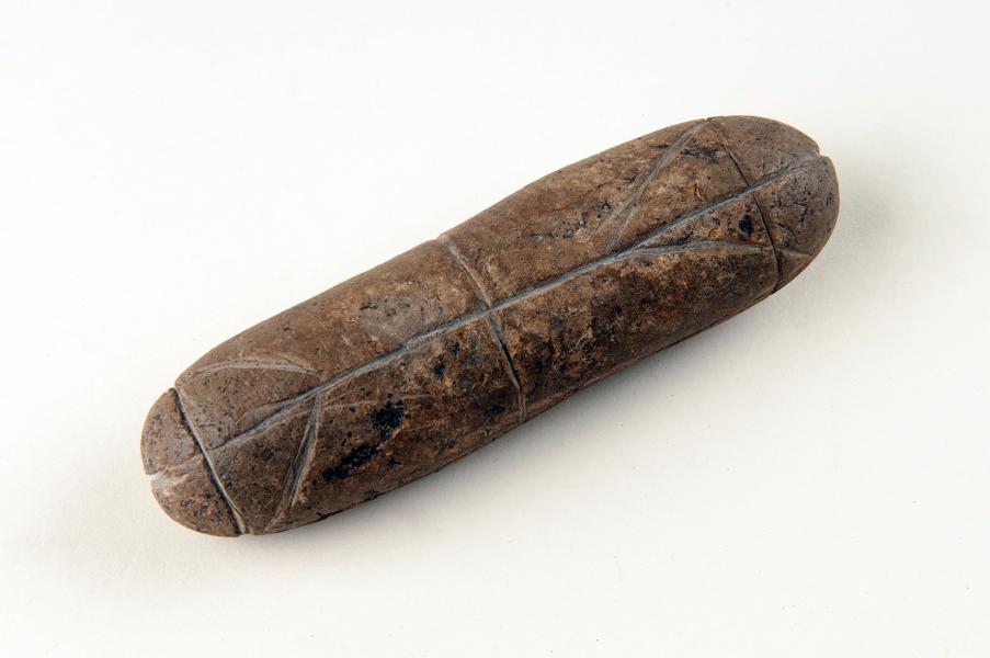 Cilindro redondeado con múltiples incisiones