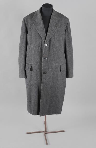 Sobretodo con etiqueta de Sastrería Pinaud