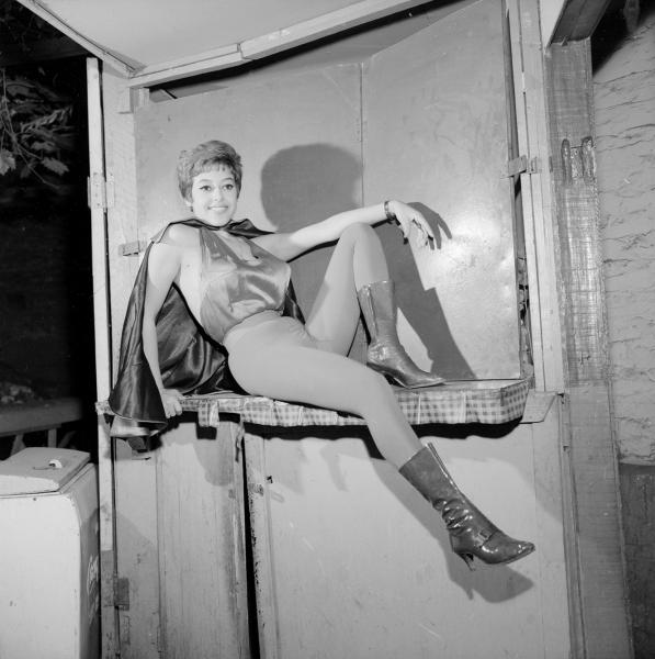 Jeanette Bijou, en el teatro Picaresque