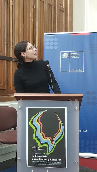 Julieta Elizaga, hablando sobre el Comité de Ética de la Investigación